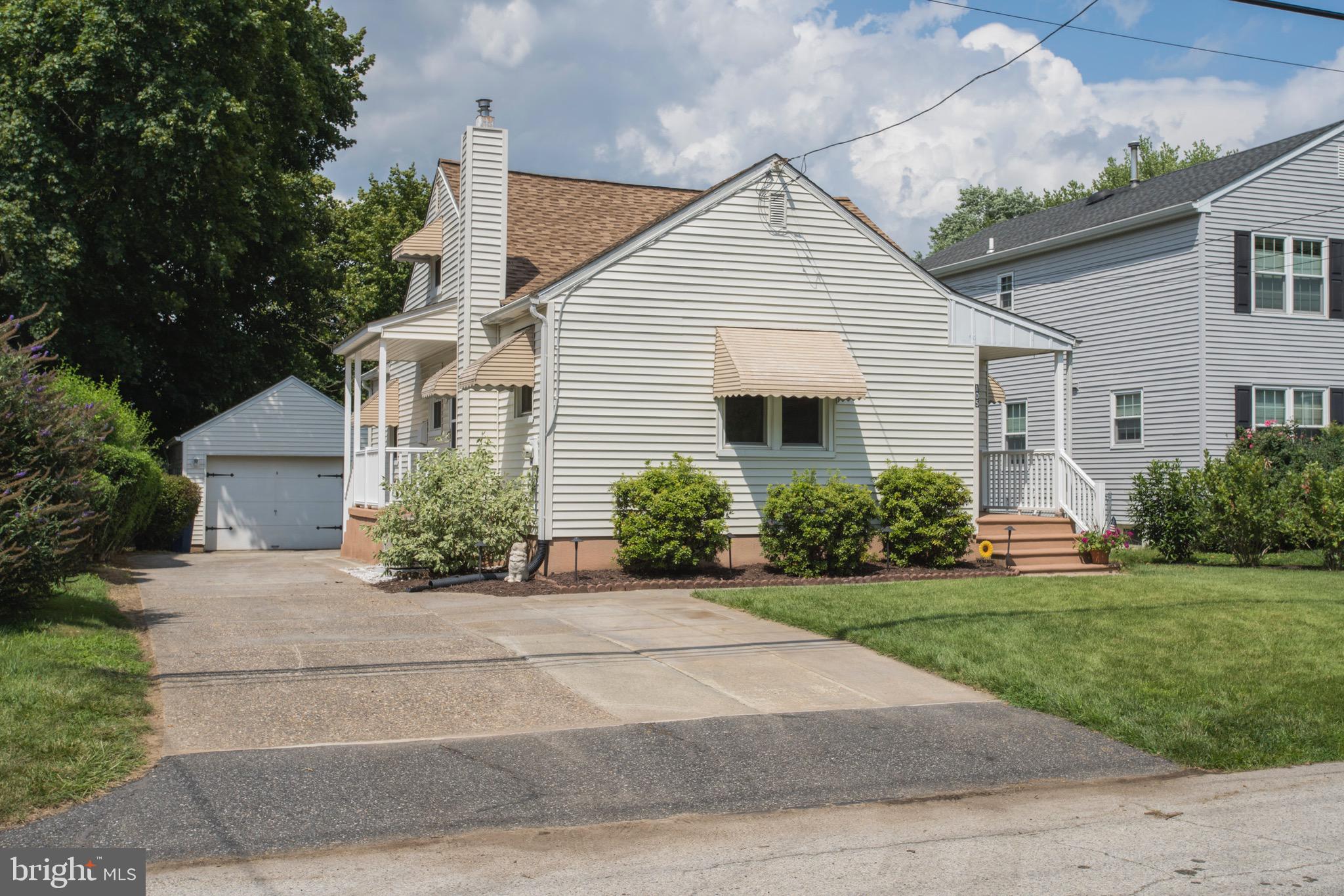 105 Willow Road Wallingford, PA 19086 - Photo 2 of 26