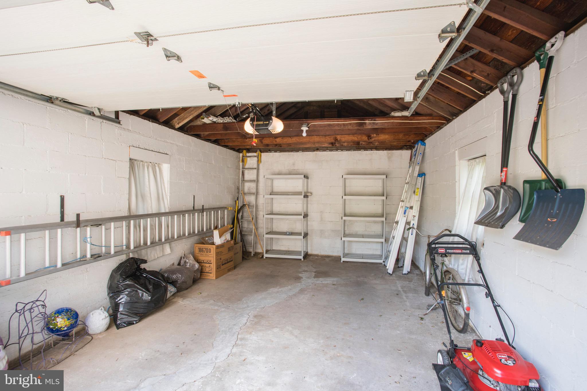 105 Willow Road Wallingford, PA 19086 - Photo 23 of 26 garage