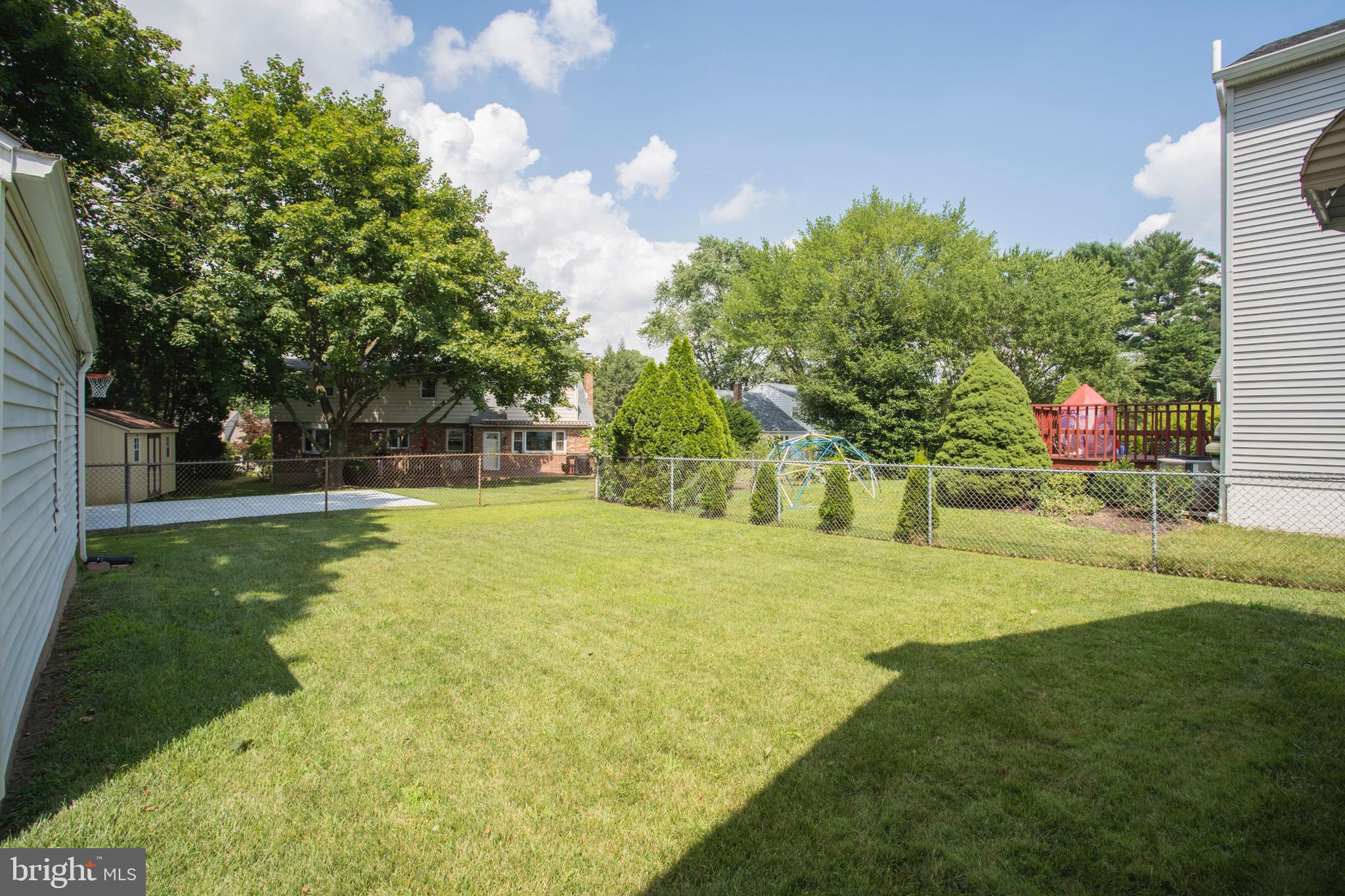 105 Willow Road Wallingford, PA 19086 - Photo 24 of 26 backyard