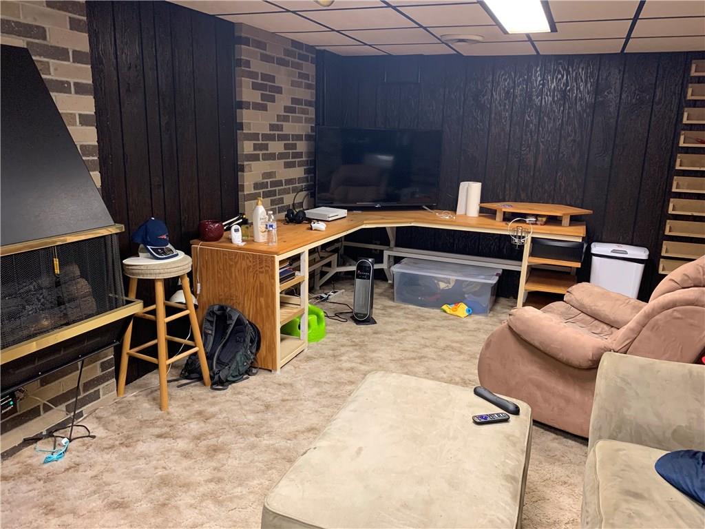 741 Wolf Avenue Rochester, PA 15074 - Photo 20 of 22 a room with furniture and a window