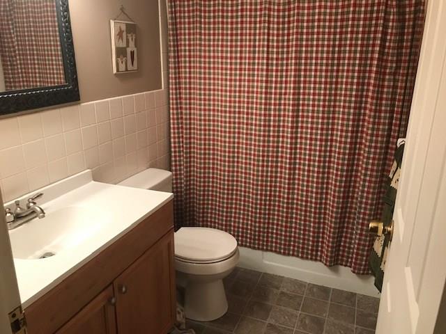 741 Wolf Avenue Rochester, PA 15074 - Photo 10 of 22 a bathroom with a sink and a toilet