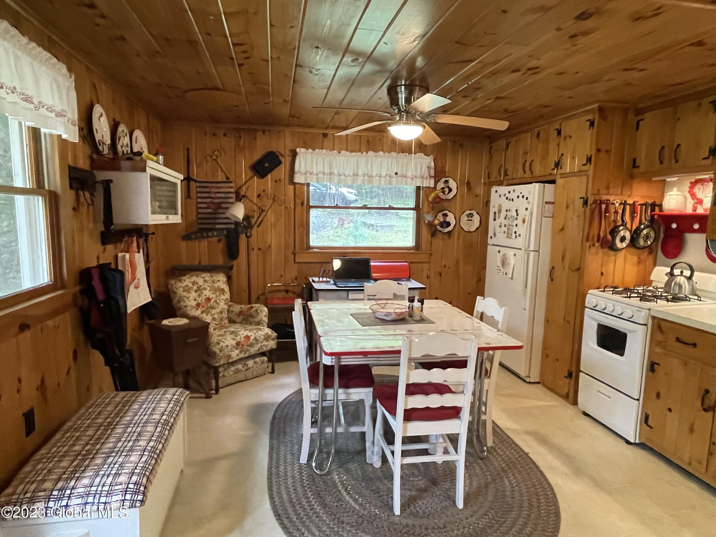 20 Bishop Drive Hadley, NY 12835 - Photo 5 of 39 IMG_2381