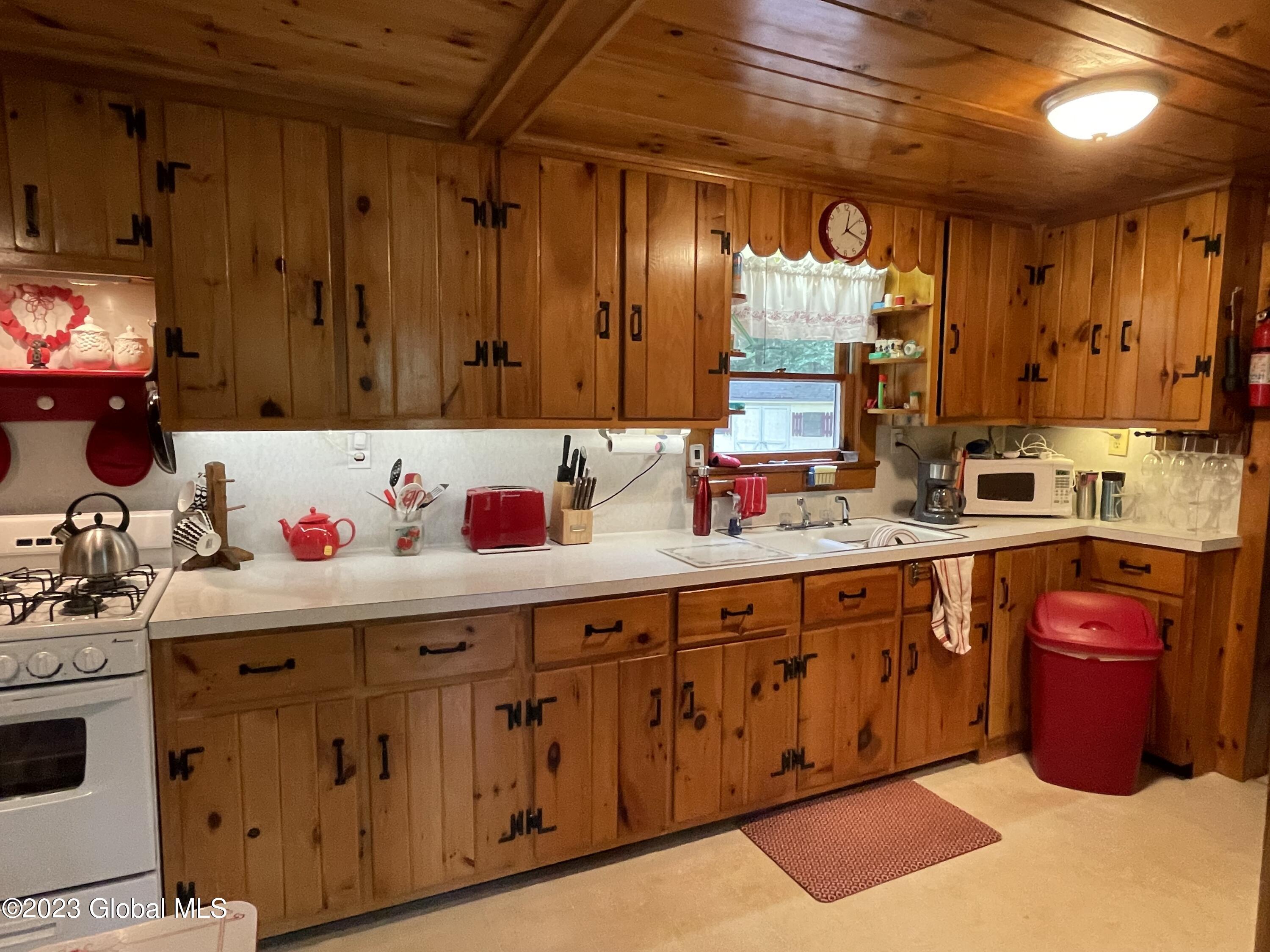 20 Bishop Drive Hadley, NY 12835 - Photo 10 of 39 IMG_2388