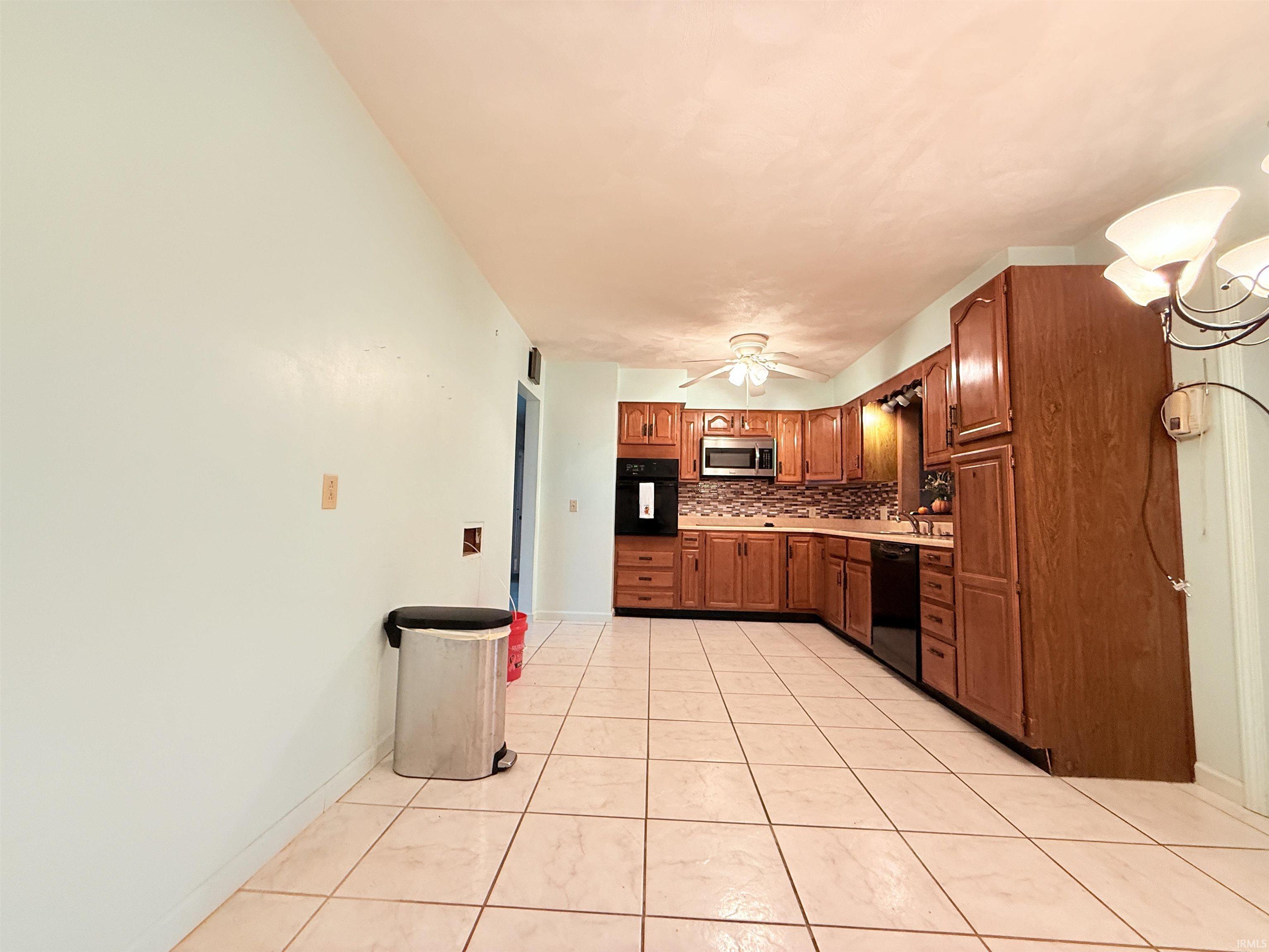 2695 West Lawson Road Marion, IN 46952 - Photo 14 of 43 Gallery Image 14