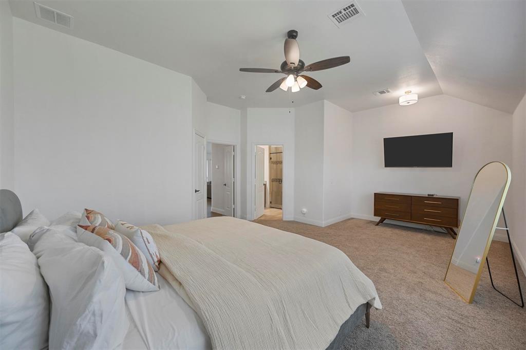 5018 Ridgeview Lane Midlothian, TX 76065 - Photo 12 of 28 Primary Bedroom Down