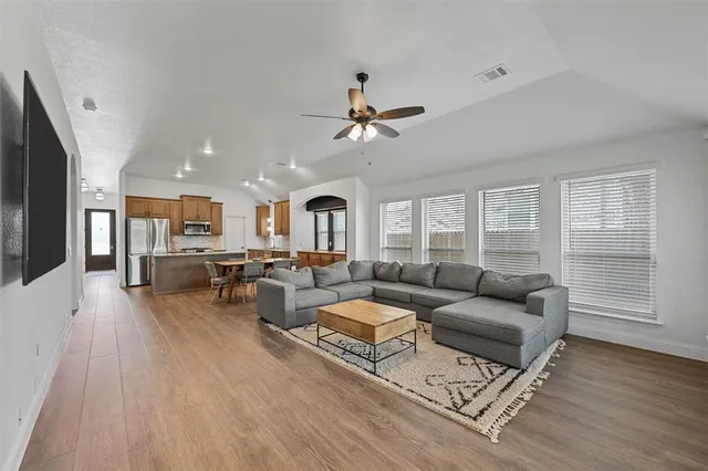 $3,400 | 5018 Ridgeview Lane, Midlothian, TX 76065