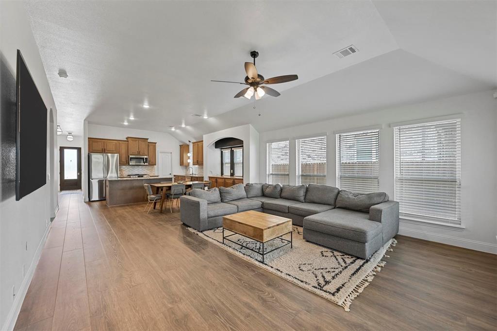 5018 Ridgeview Lane Midlothian, TX 76065 - Photo 3 of 28