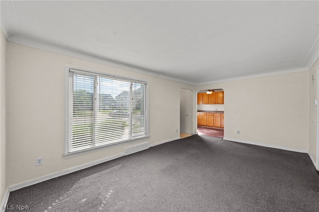 6006 Snow Road Parma, OH 44129 - Photo 4 of 38 Gallery Image 4