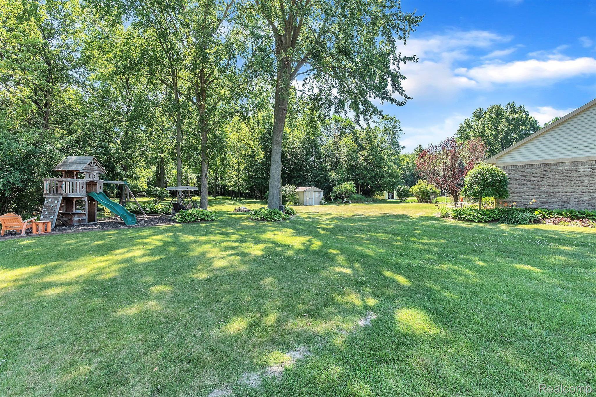 39804 Dequindre Road Sterling Heights, MI 48310 - Photo 45 of 47 Gallery Image 45