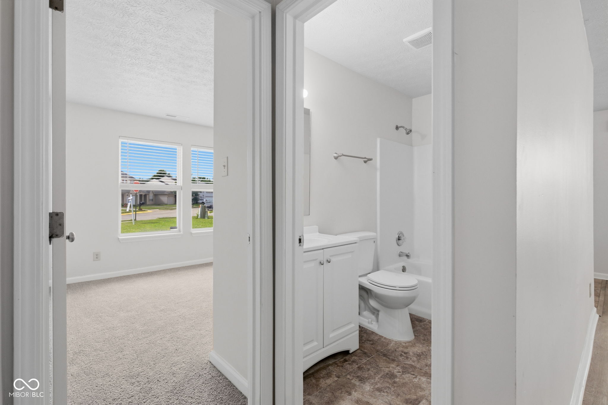 7502 Redcliff Road Indianapolis, IN 46256 - Photo 28 of 41 Gallery Image 28