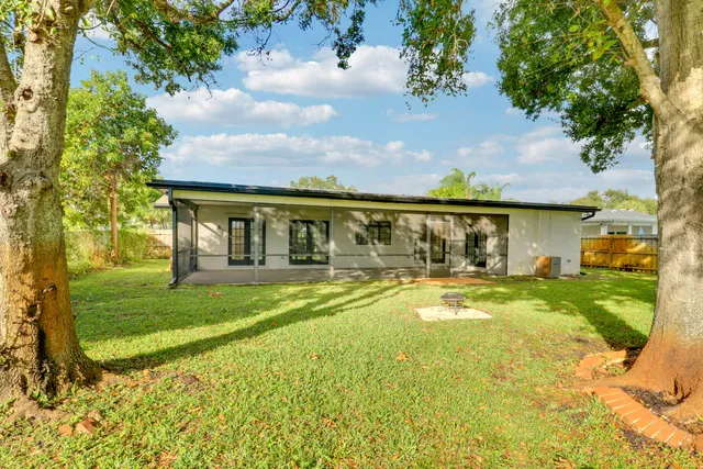 $4,500 | 1009 Alamanda Drive, North Palm Beach, FL 33408