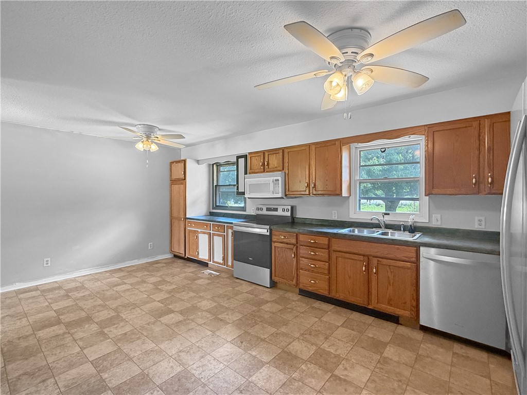 2194 East 300 N Road Mode, IL 62444 - Photo 6 of 13