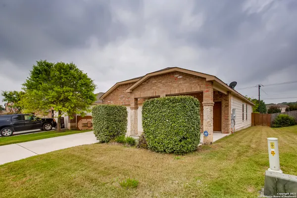 $1,950 | 27339 Lasso Bend, San Antonio, TX 78260