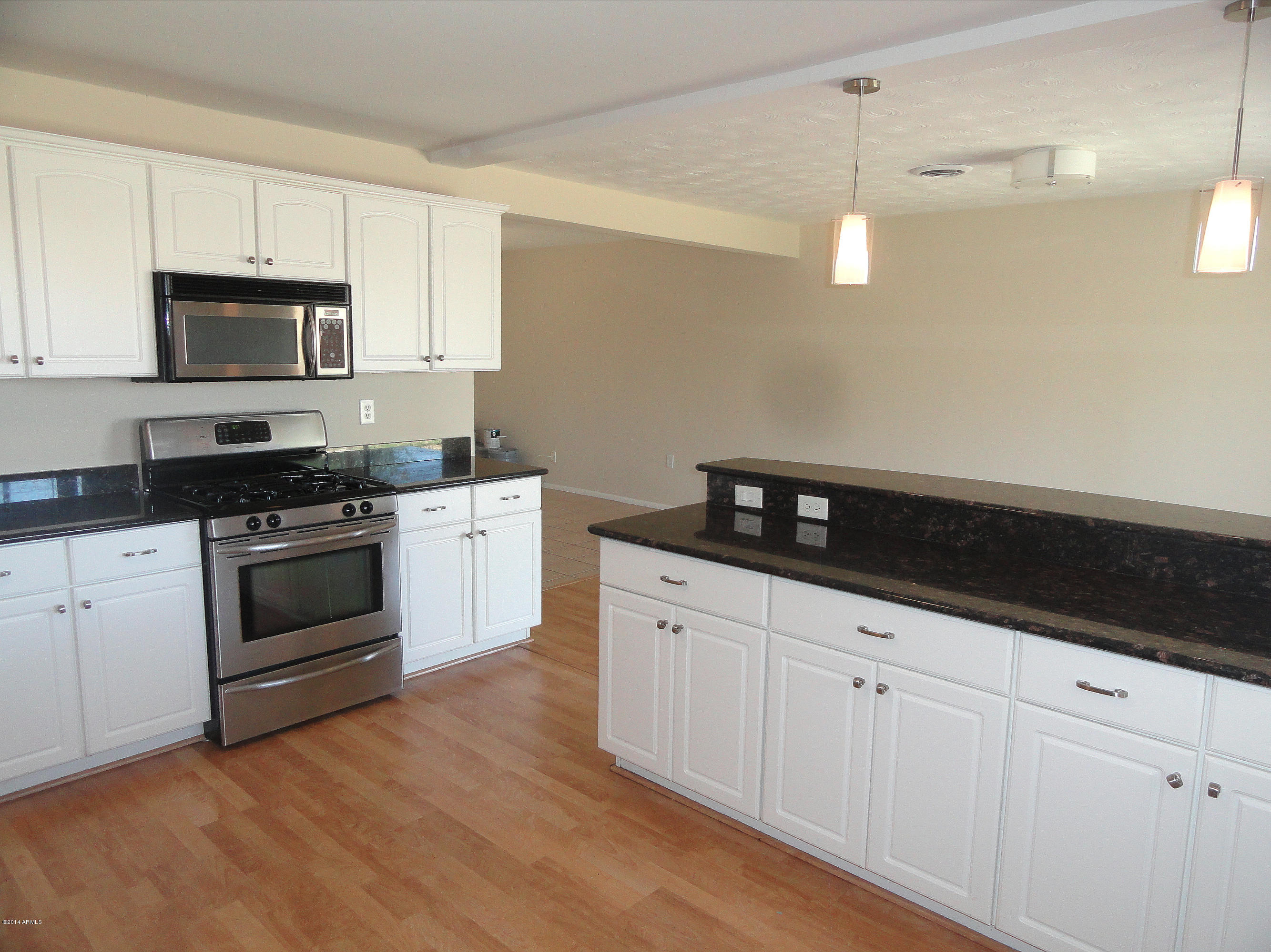 1117 West Elna Rae Street Tempe, AZ 85281 - Photo 4 of 11 DSC03514