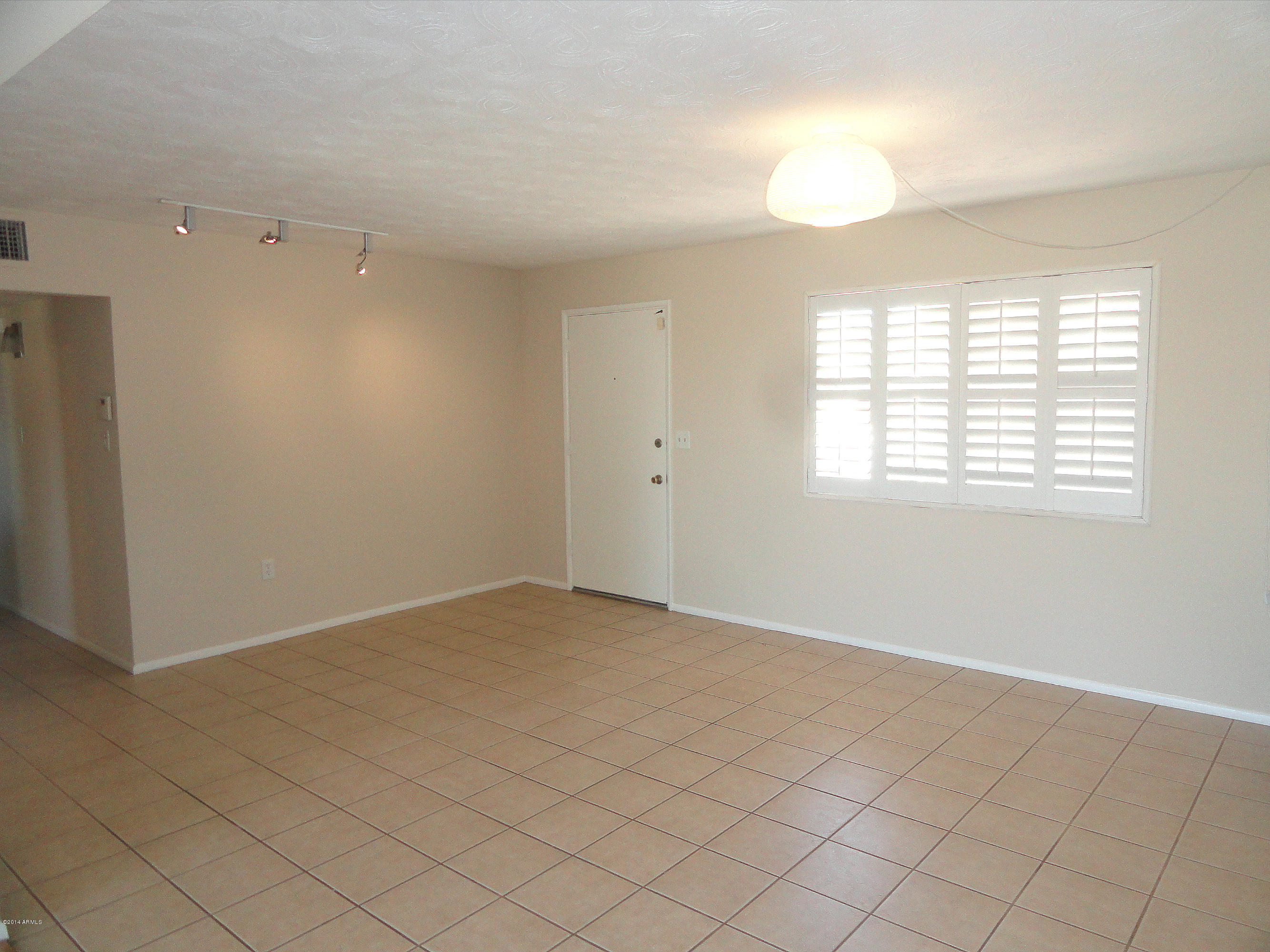 1117 West Elna Rae Street Tempe, AZ 85281 - Photo 8 of 11 DSC03509