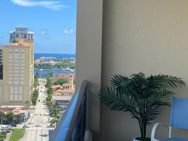 $5,000 | 550 Okeechobee Boulevard, Unit 1809, West Palm Beach, FL 33401