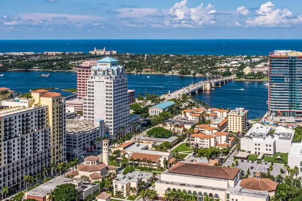 $5,000 | 550 Okeechobee Boulevard, Unit 1809, West Palm Beach, FL 33401