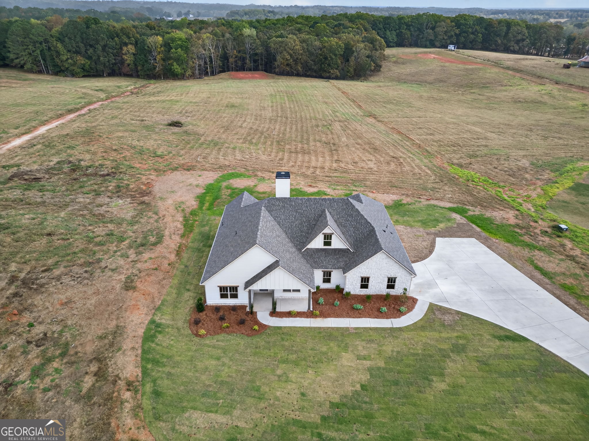 359 Gray Road Roopville, GA 30170 - Photo 6 of 46 a view of a houses with yard