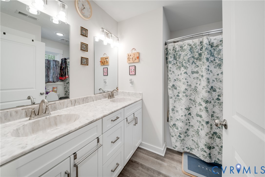 1124 Cheaneys Bridge Road Dunnsville, VA 22454 - Photo 13 of 15