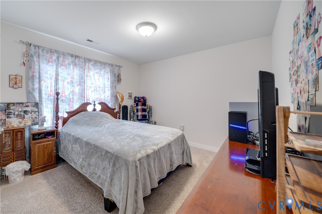 1124 Cheaneys Bridge Road Dunnsville, VA 22454 - Photo 8 of 15