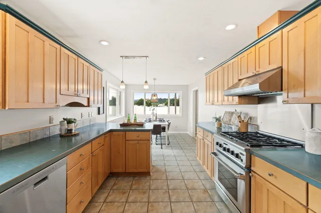 $515,000 | 17616 East Alki Avenue, Greenacres, WA 99016