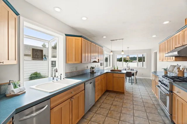 $515,000 | 17616 East Alki Avenue, Greenacres, WA 99016