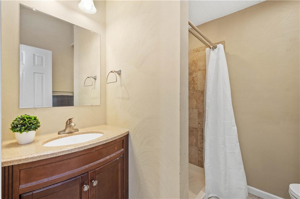 126 Spring Grove Road Pittsburgh, PA 15235 - Photo 18 of 25 Gallery Image 18
