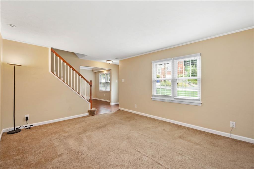 126 Spring Grove Road Pittsburgh, PA 15235 - Photo 5 of 25 Gallery Image 5