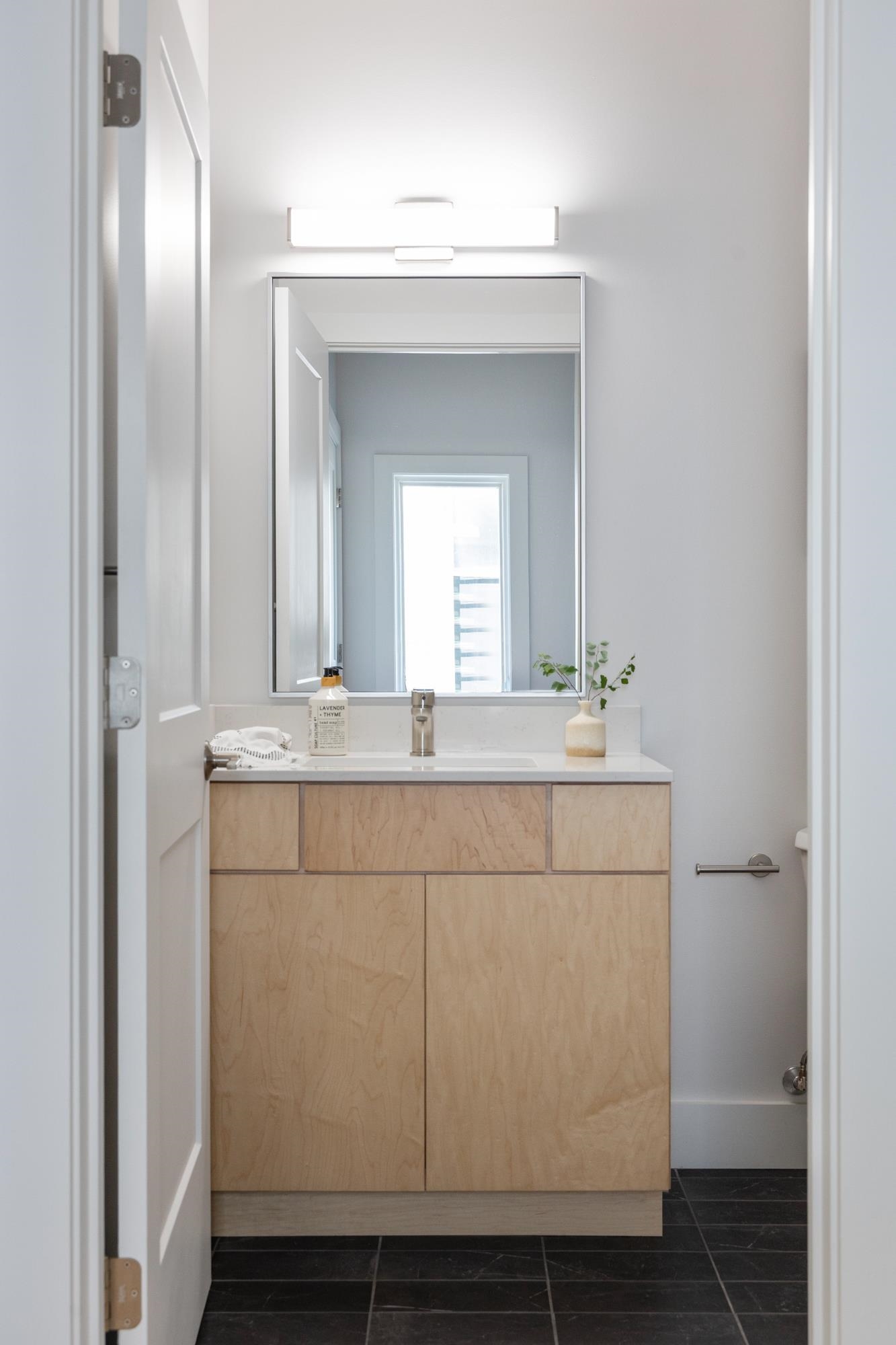 41 Adams Street Burlington, VT 05401 - Photo 34 of 59