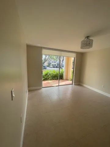 $2,500 | 1743 Village Boulevard, Unit 107, West Palm Beach, FL 33409