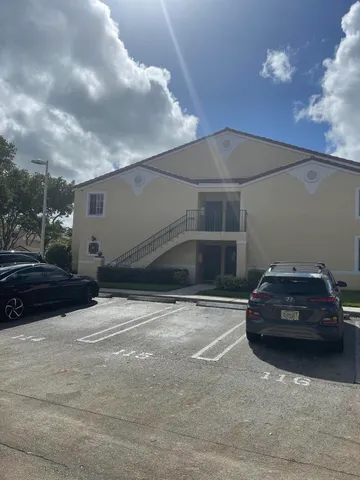 $2,500 | 1743 Village Boulevard, Unit 107, West Palm Beach, FL 33409
