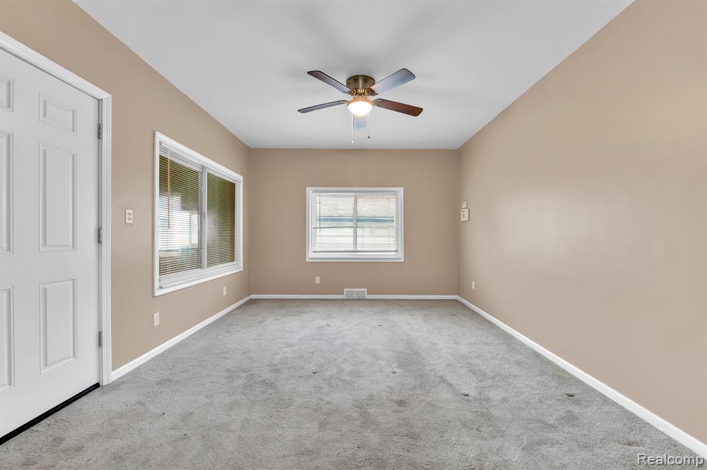 955 Coolidge Highway River Rouge, MI 48218 - Photo 11 of 17
