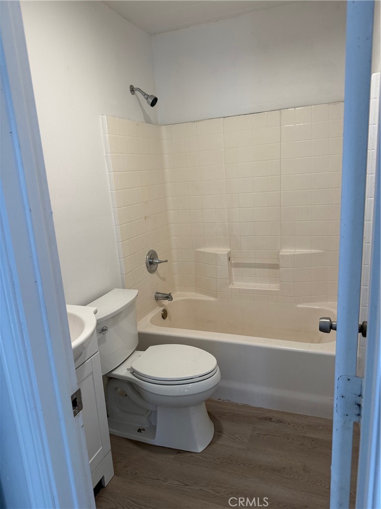 16100 Navajo Road, Unit 2 Apple Valley, CA 92307 - Photo 4 of 38