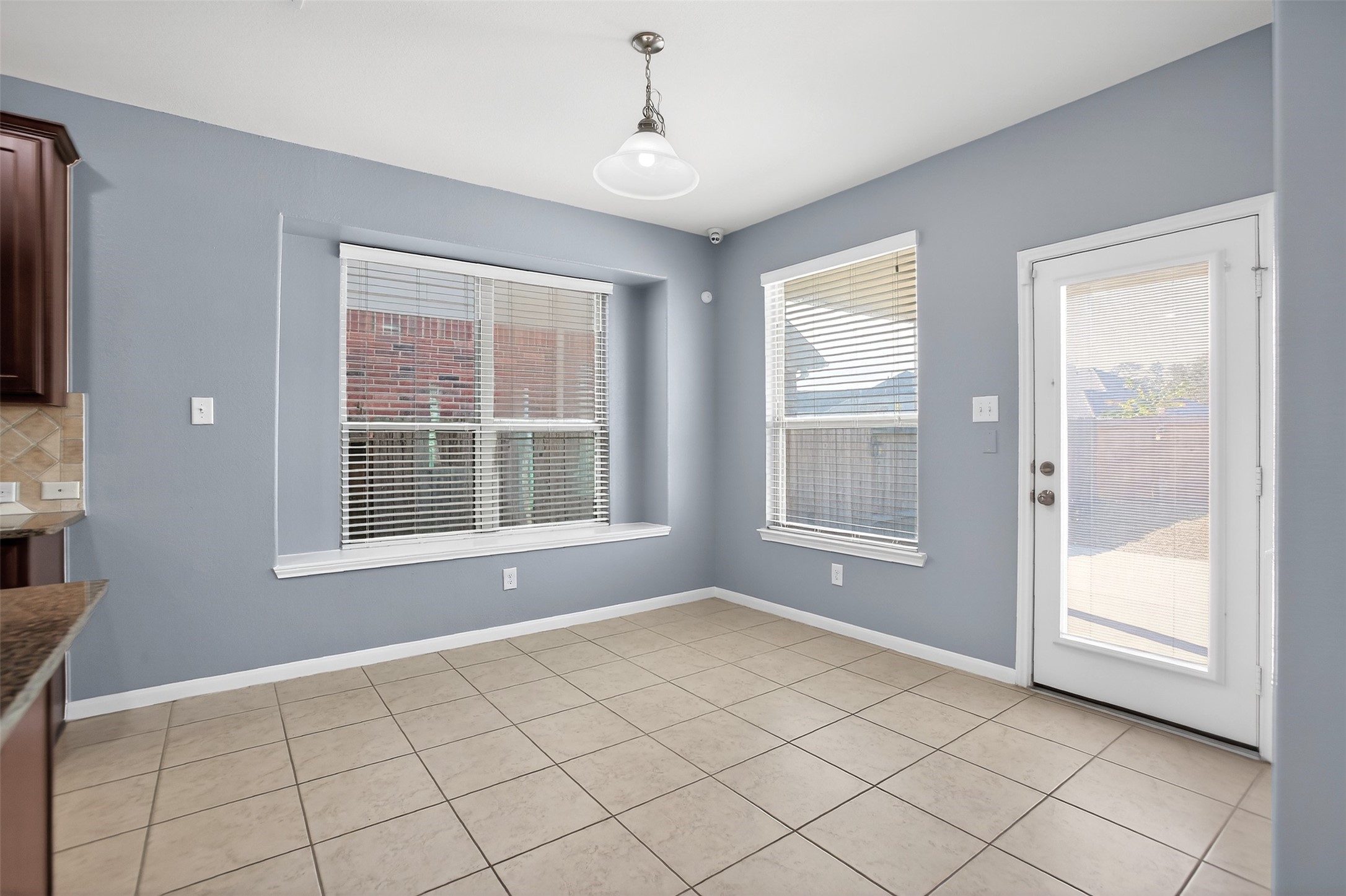 25315 Terrain Park Drive Spring, TX 77373 - Photo 14 of 47 a view of an empty room with window