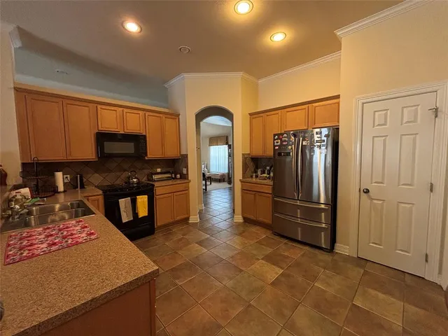 $2,100 | 215 Avondale Lane, Bossier City, LA 71112