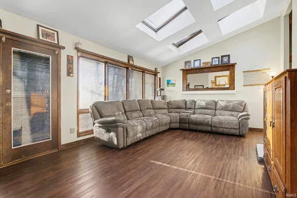 $485,000 | 60952 County Road 113, Elkhart, IN 46517