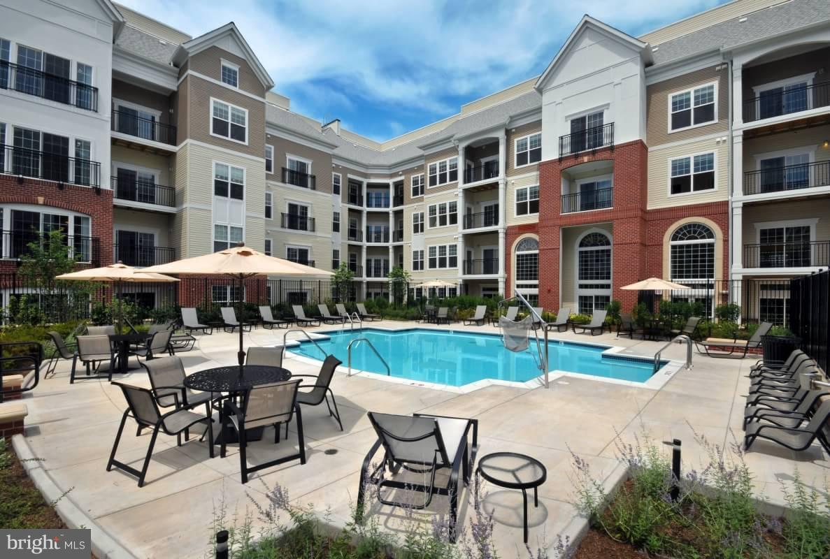 2400 24th Road South, Unit 1BR/1BA Arlington, VA 22206 - Photo 19 of 24 Exterior (General)
