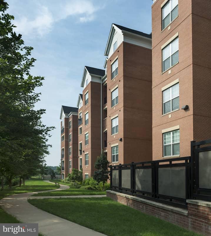 2400 24th Road South, Unit 1BR/1BA Arlington, VA 22206 - Photo 23 of 24 Interior (General)