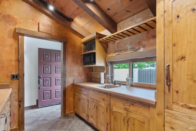 $999,950 | 87 Fairways Drive, Napa, CA 94558