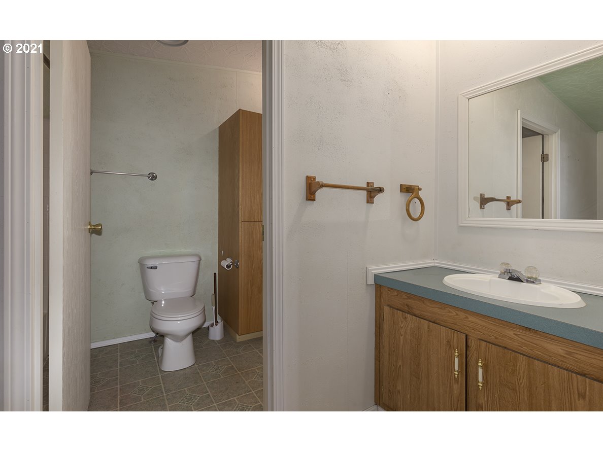 3232 8th Street Lebanon, OR 97355 - Photo 13 of 17 Gallery Image 13
