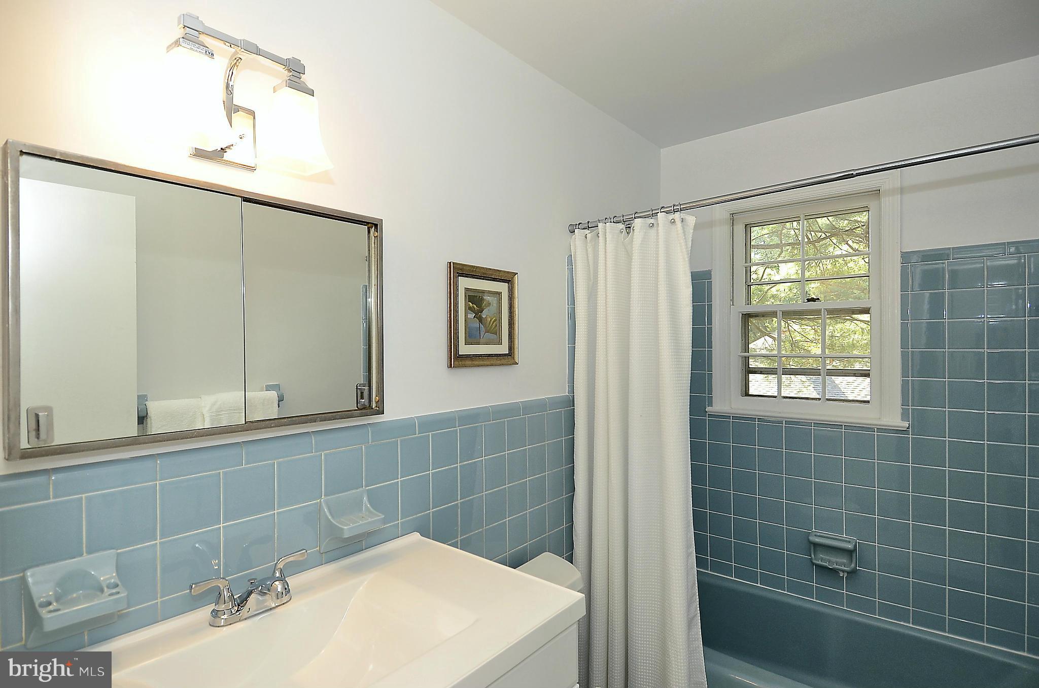 14408 Sandy Ridge Road Silver Spring, MD 20904 - Photo 15 of 23 Bath