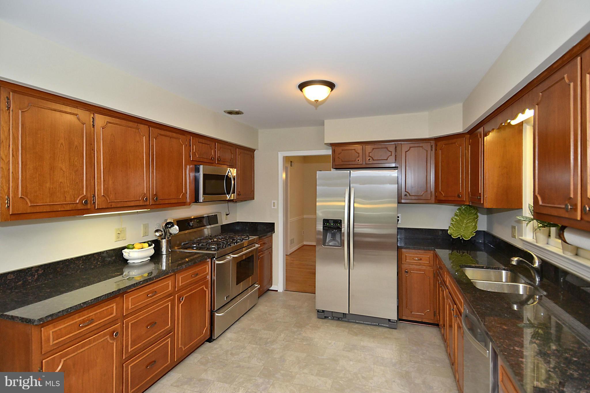 14408 Sandy Ridge Road Silver Spring, MD 20904 - Photo 5 of 23 Kitchen