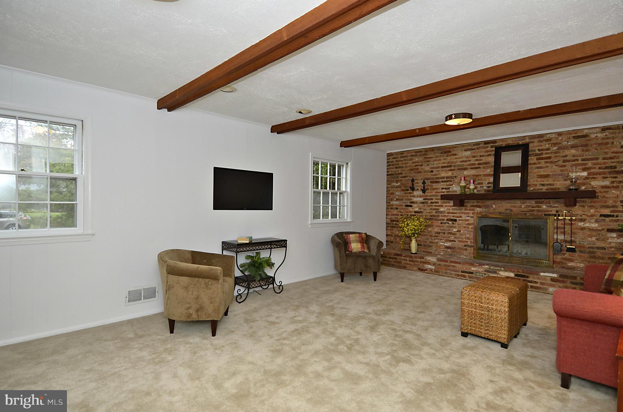 14408 Sandy Ridge Road Silver Spring, MD 20904 - Photo 6 of 23 Family Room