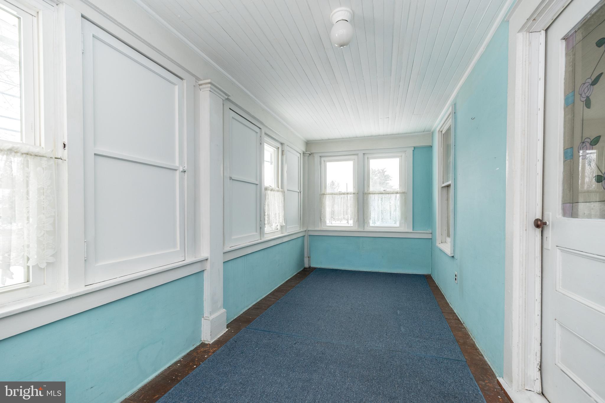2002 Edgely Road Levittown, PA 19057 - Photo 17 of 25 an empty room with windows