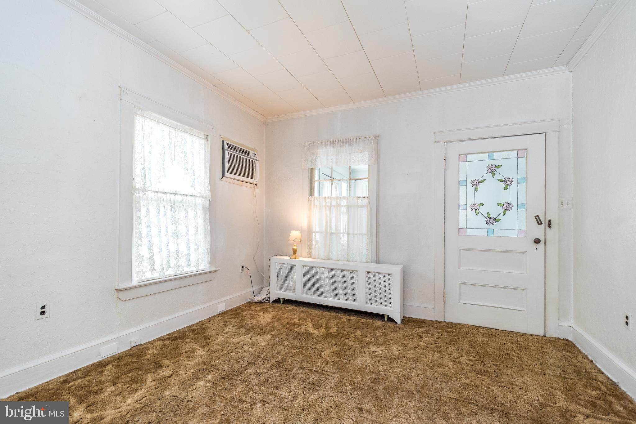 2002 Edgely Road Levittown, PA 19057 - Photo 20 of 25 an empty room with windows