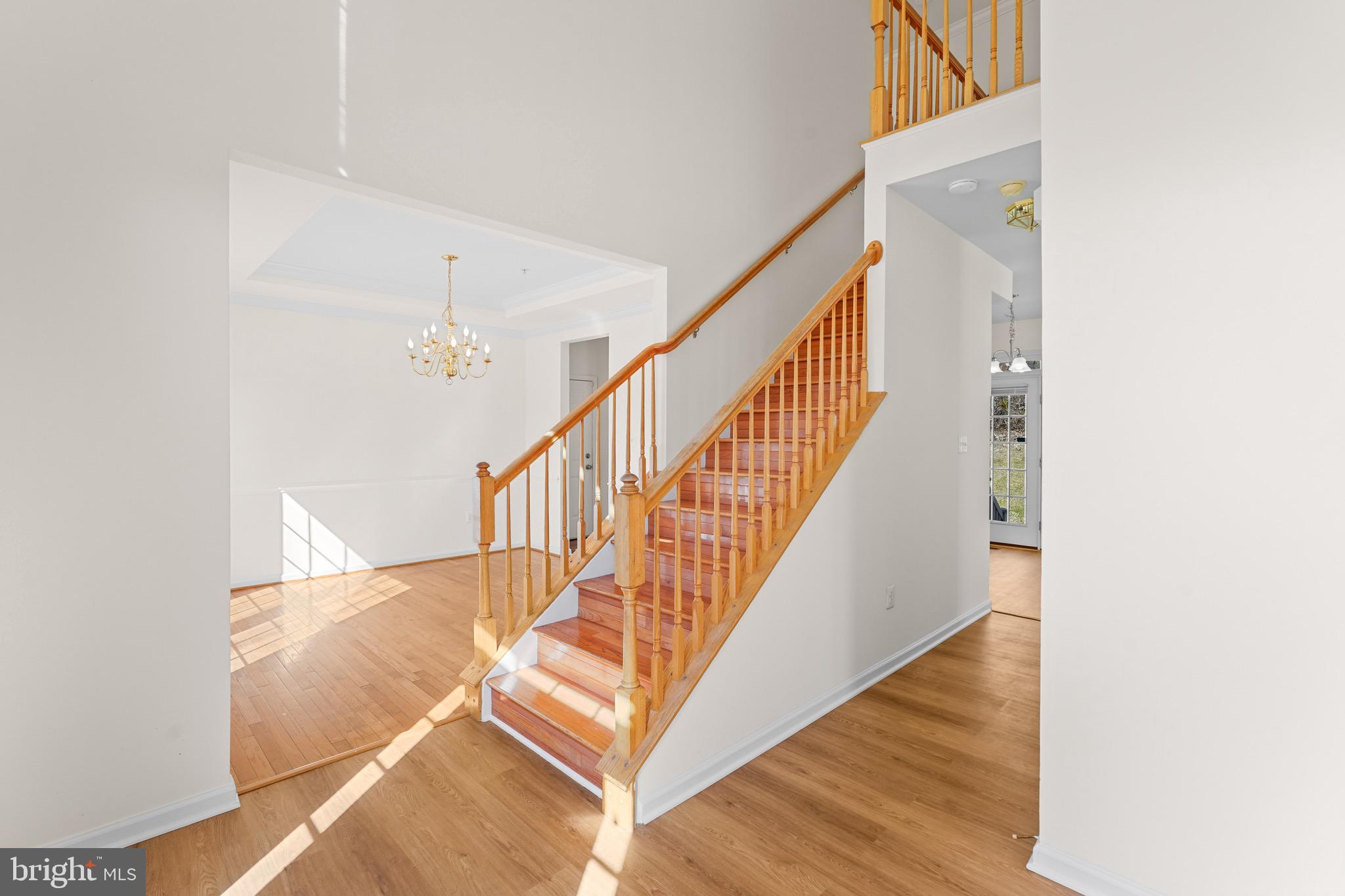 9602 Stuart Lane Clinton, MD 20735 - Photo 5 of 40 a view of entryway