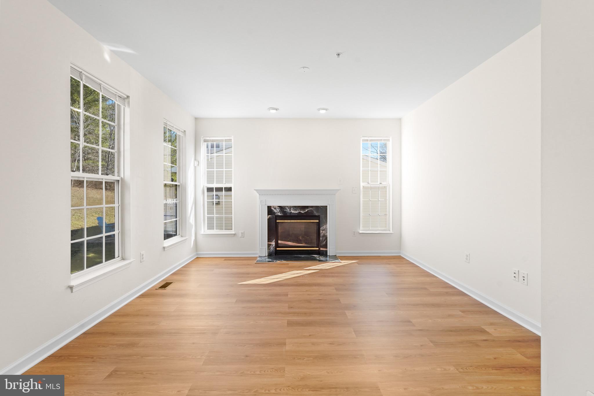 9602 Stuart Lane Clinton, MD 20735 - Photo 10 of 40 an empty room with windows