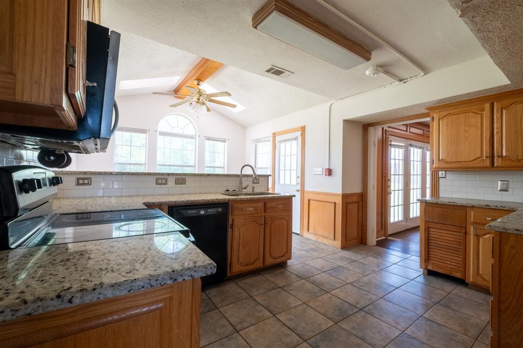 5 Griffith Court Terrell, TX 75160 - Photo 11 of 34