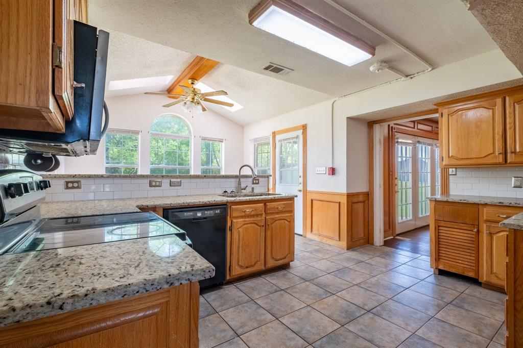 5 Griffith Court Terrell, TX 75160 - Photo 10 of 34