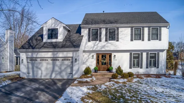 $750,000 | 1919 Sheffield Lane, Geneva, IL 60134